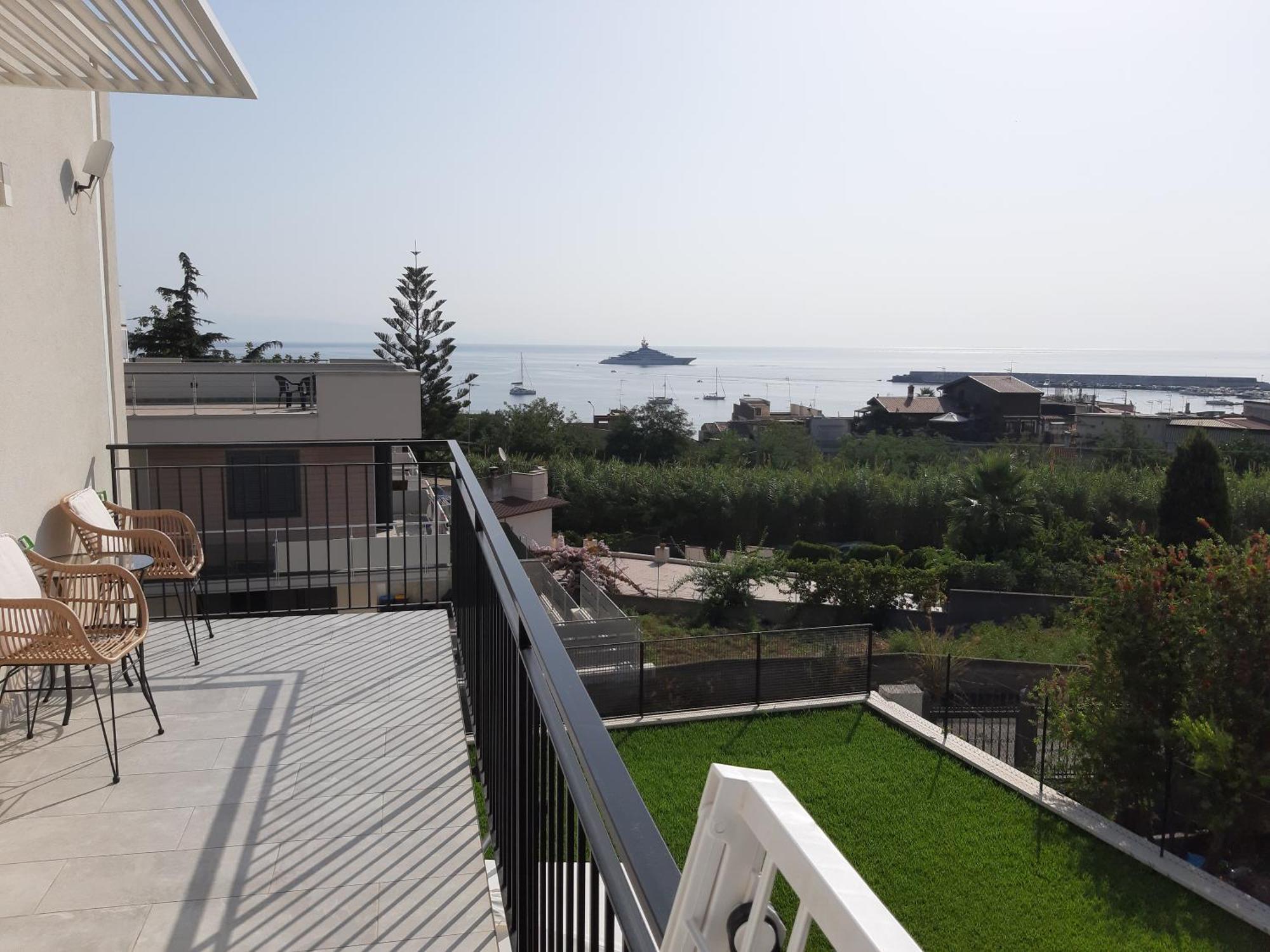 Nacari Home Giardini-Naxos Buitenkant foto